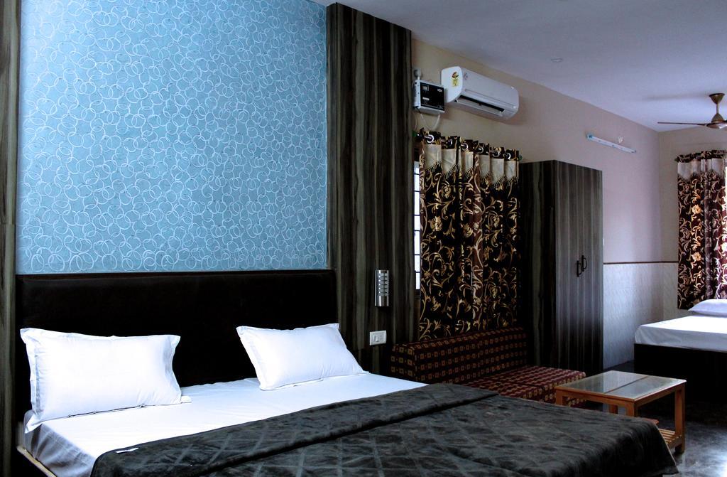 Vinodhara Guest House Mamallapuram Oda fotoğraf